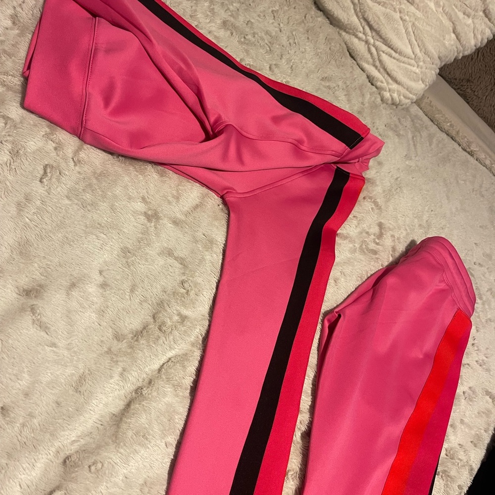 Tracksuit - Picture 3 of 13